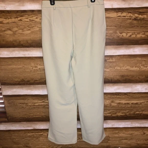 ๐ Princess Polly Astrid Pants in Sage - Picture 11 of 16